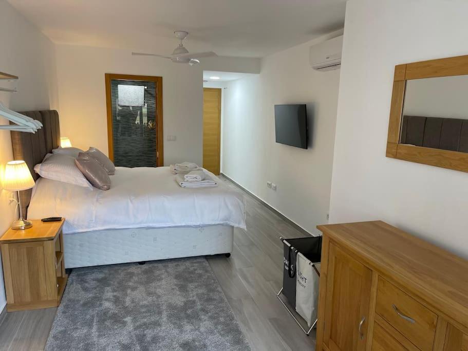 Mar Menor Golf Resort, Luxury Sleeps 6, Lake Views มูร์เซีย ภายนอก รูปภาพ